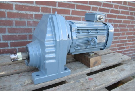 533 RPM 7,5 kW 134 Nm Asmaat 40 mm  IE2. UNUSED 